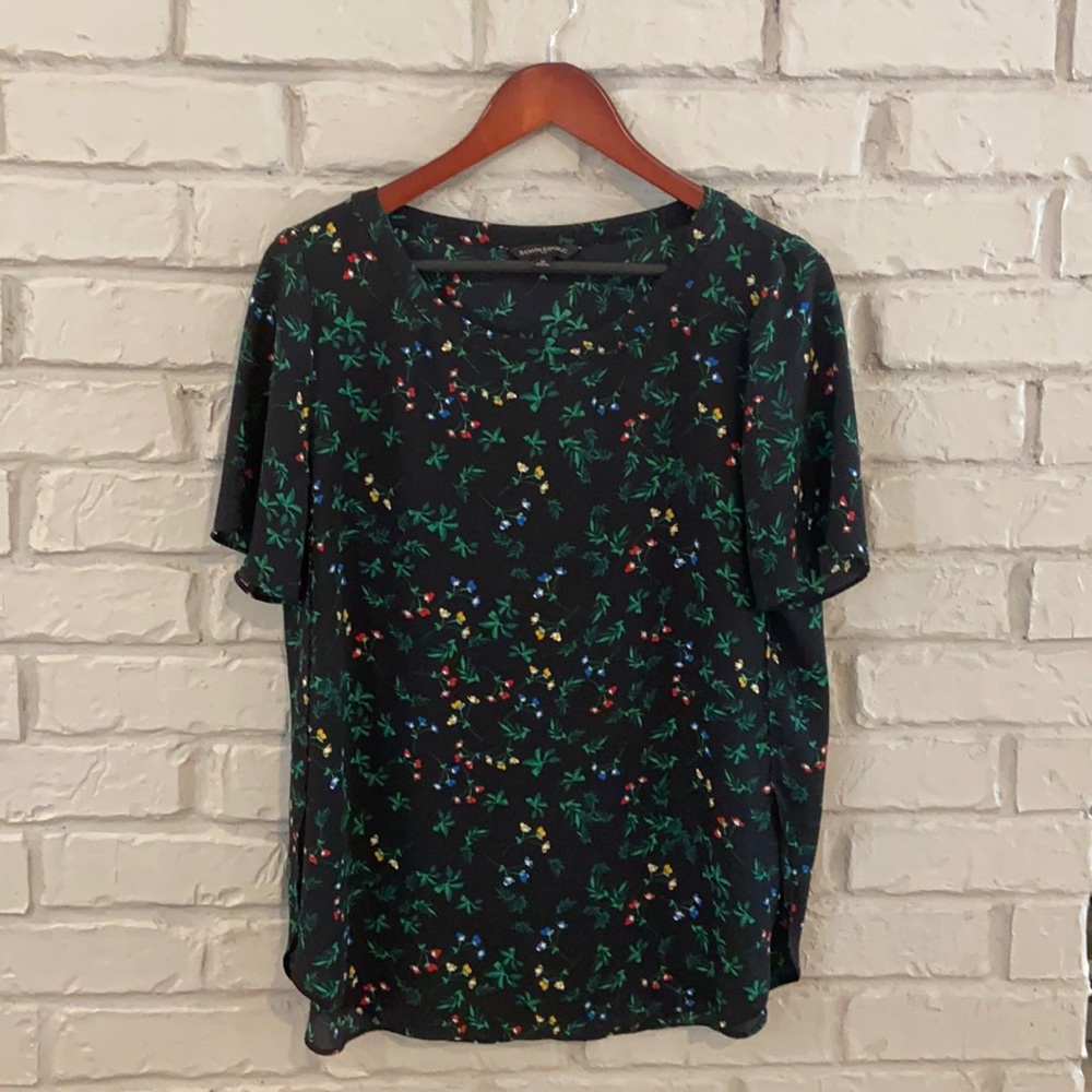 Floral Top ❤️ 💚